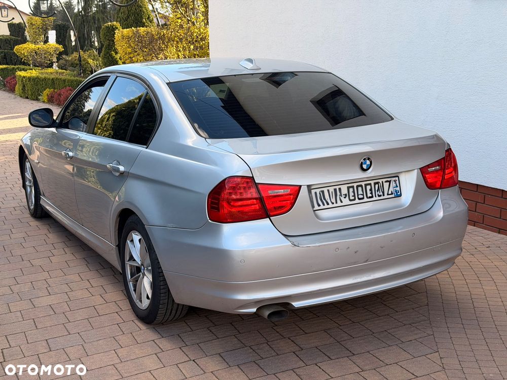 BMW Seria 3 318d DPF - 4
