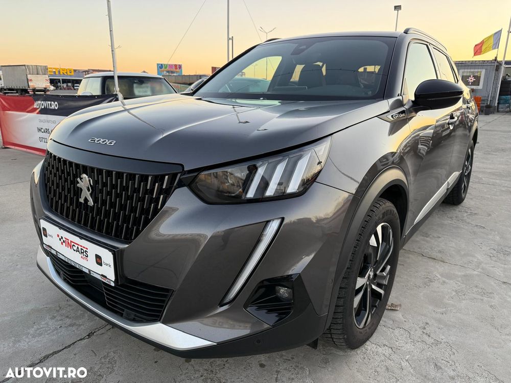 Peugeot 2008 PureTech 130 EAT8 GT Pack - 12