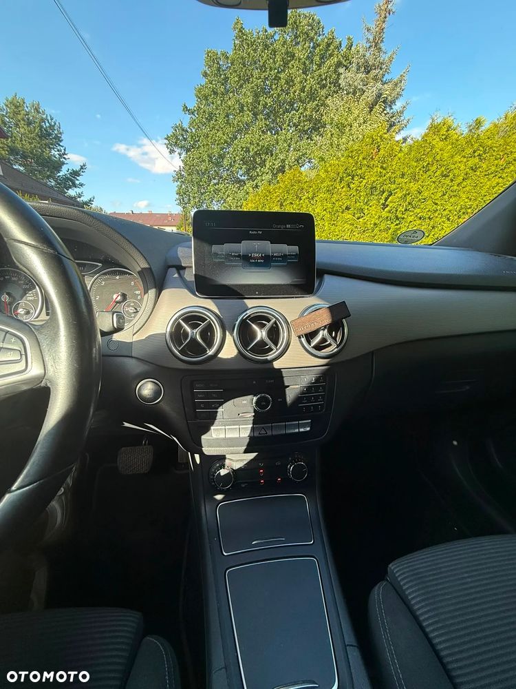 Mercedes-Benz Klasa B 180 (CDI) d 7G-DCT AMG Line - 9