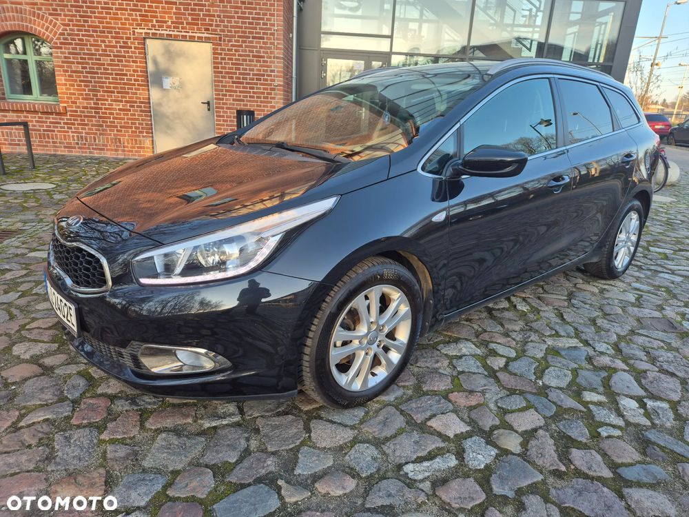 Kia Ceed 1.6 GDI Dream-Team Edition - 34
