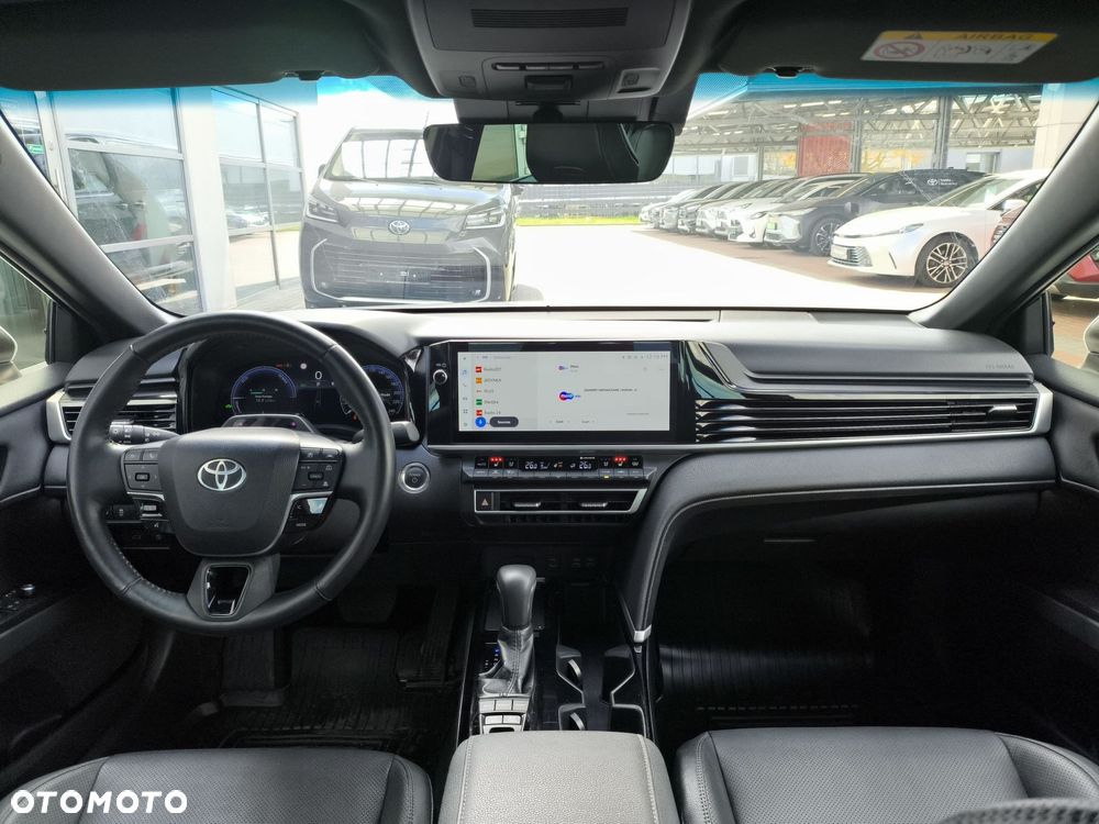 Toyota Camry - 11