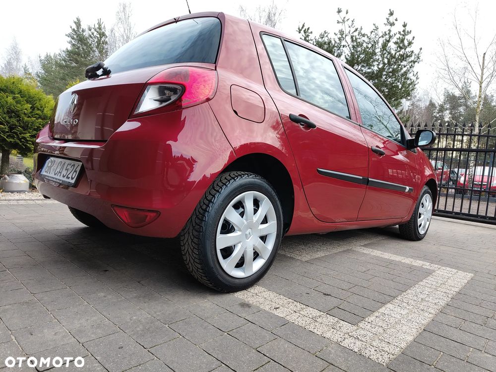 Renault Clio 1.2 16V 75 Expression - 4