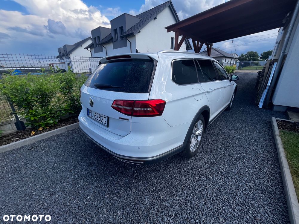 Volkswagen Passat - 12