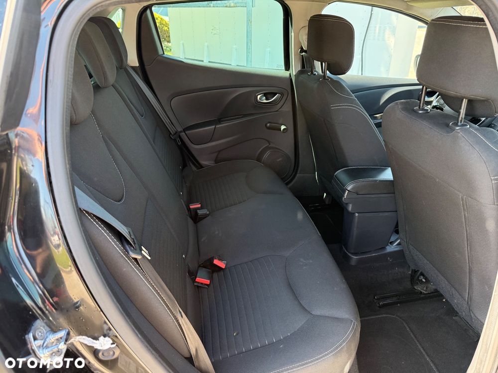 Renault Clio 1.2 16V Limited EU6 - 9