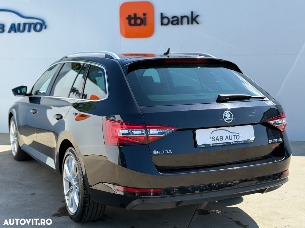 Skoda Superb 2.0 TDI DSG Premium Edition - 28