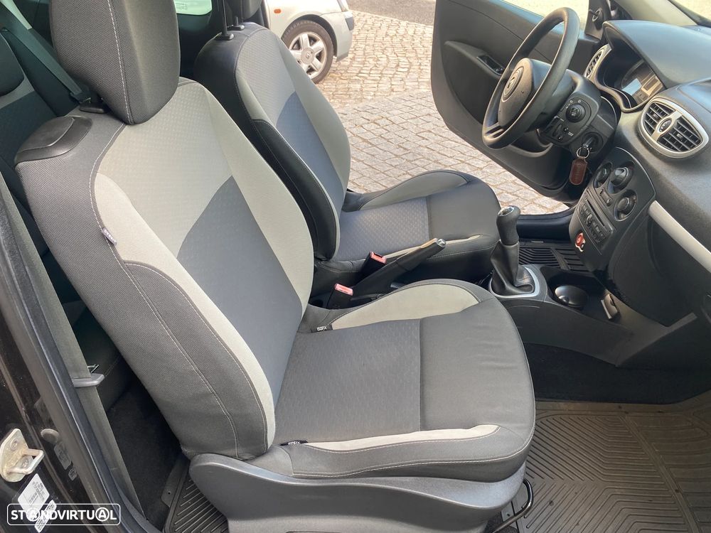 Renault Clio 1.2 TCE Dynamique S - 26