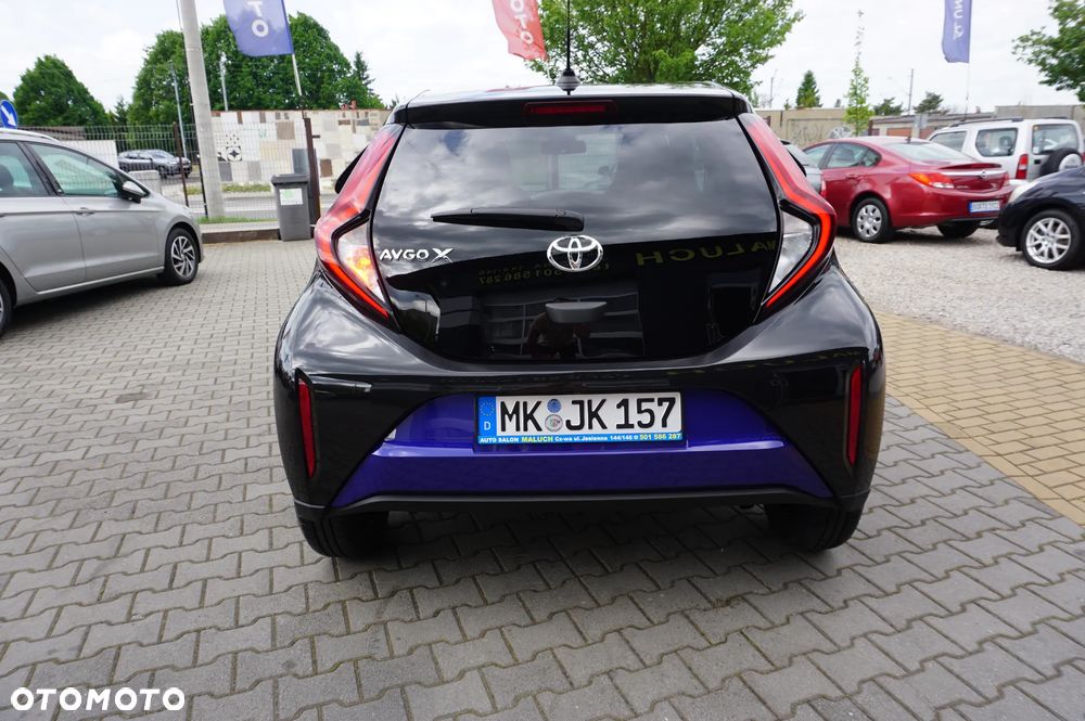 Toyota Aygo X x-shift x-play Team Deutschland - 8