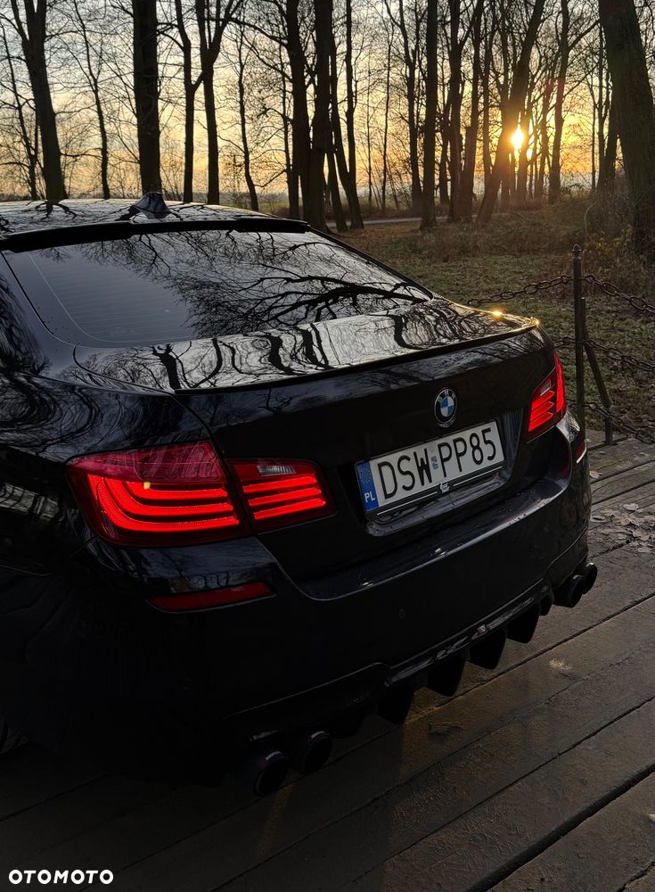 BMW Seria 5 525d xDrive - 10