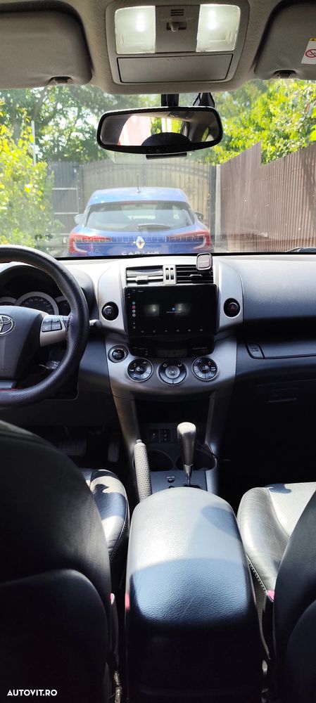 Toyota RAV4 2.2L D-CAT A/T Executive - 11