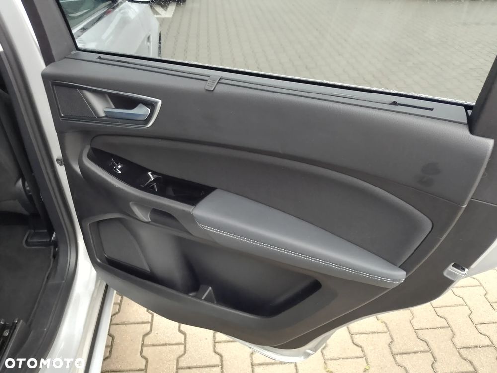 Ford S-Max 2.5 Duratec FHEV TITANIUM - 11