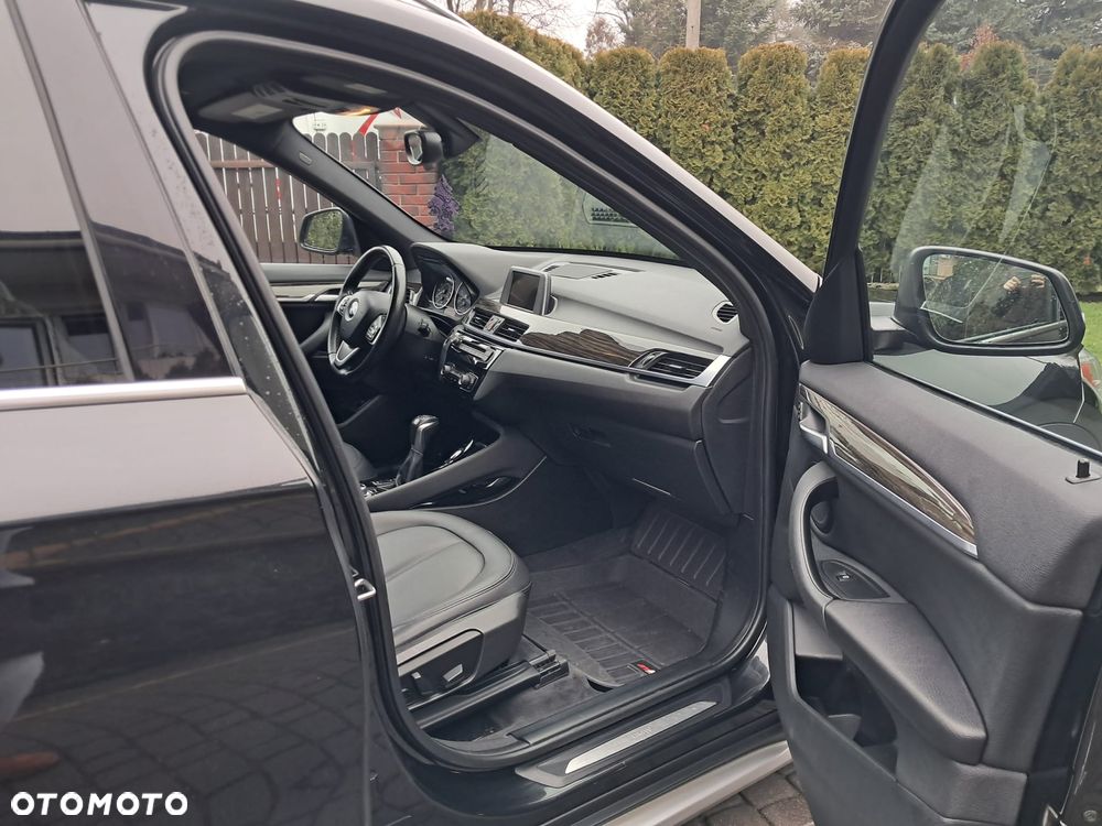 BMW X1 xDrive25i Sport Line sport - 16