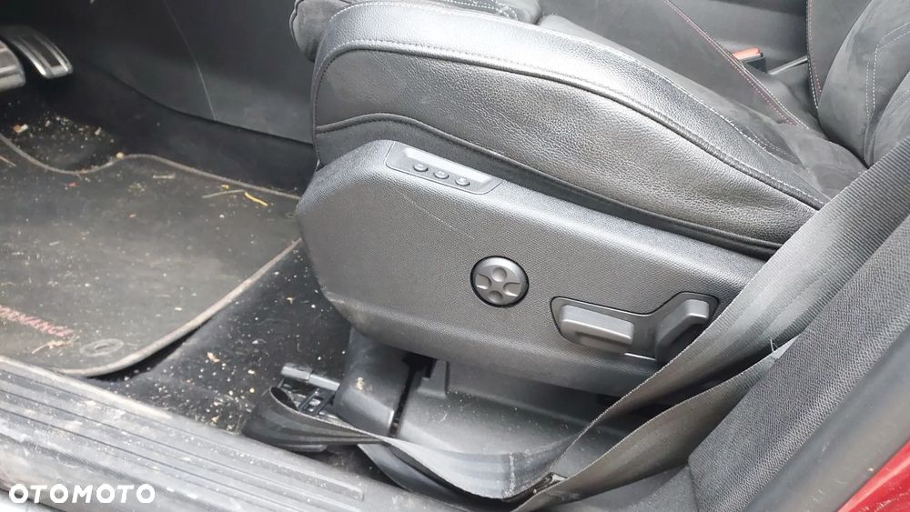 DS Automobiles DS 7 Crossback 1.6 PureTech Performance Line + - 10