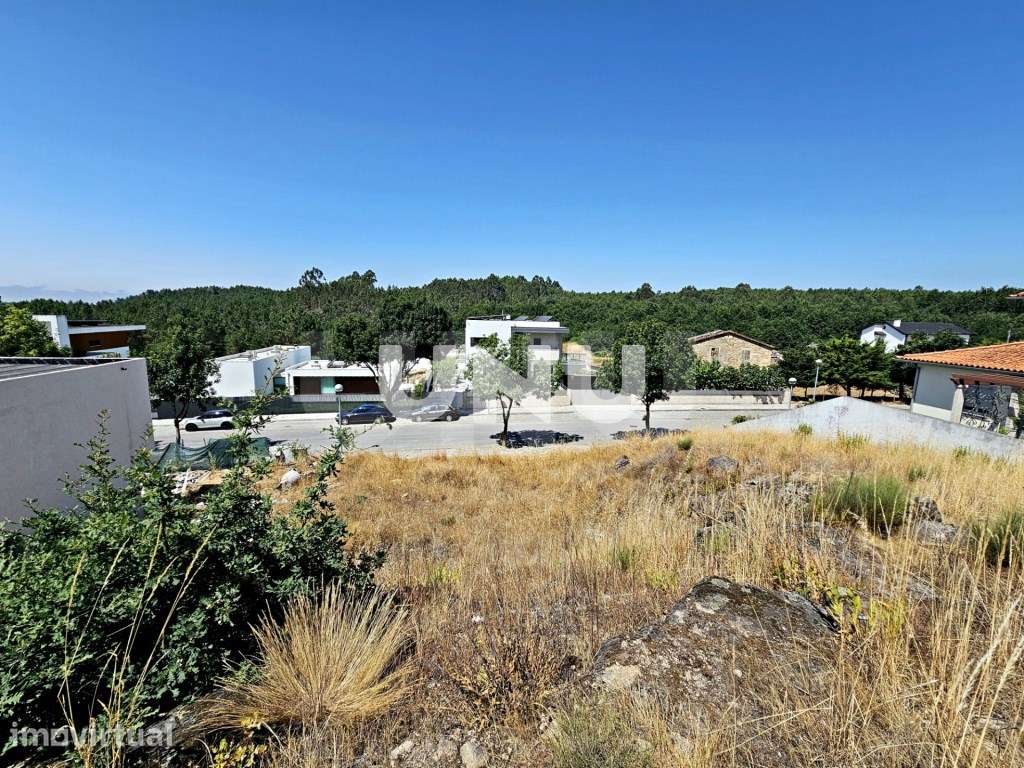 Terreno Urbano - Projeto Aprovado para Moradia Isolada - Grande imagem: 3/9