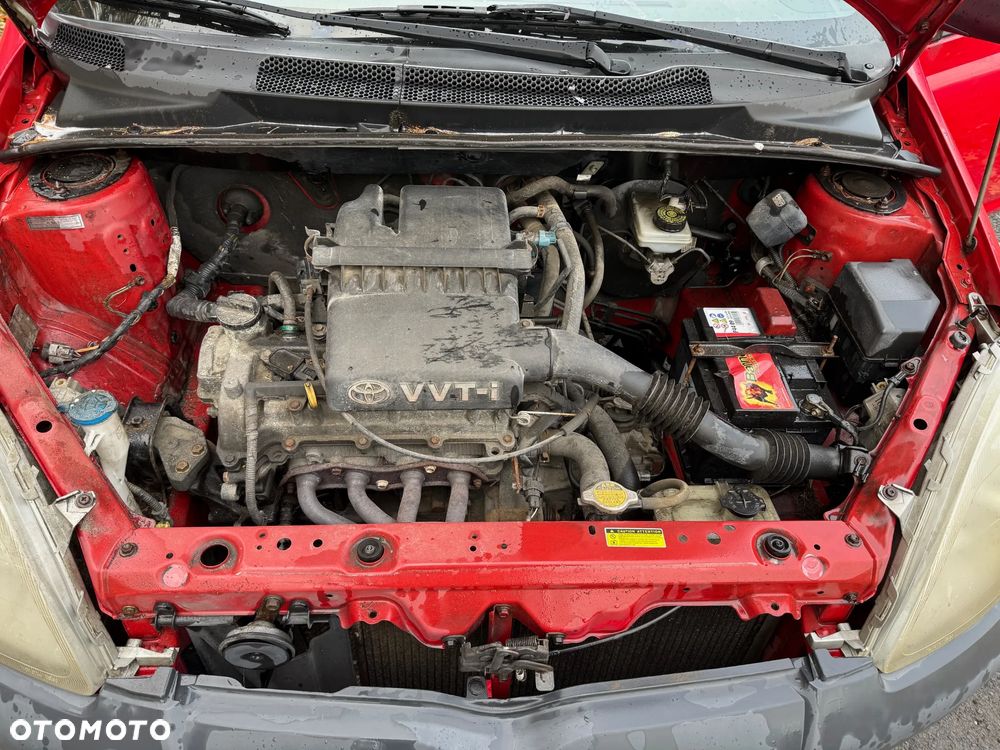 Toyota Yaris 1.0 Base - 21