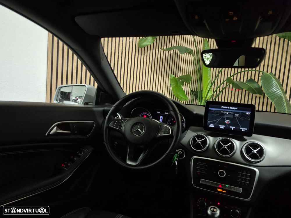 Mercedes-Benz CLA 180 d Shooting Brake Fleet Pack Plus - 11