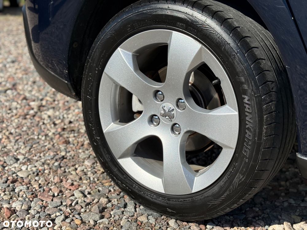 Peugeot 3008 1.6 HDi Premium - 17