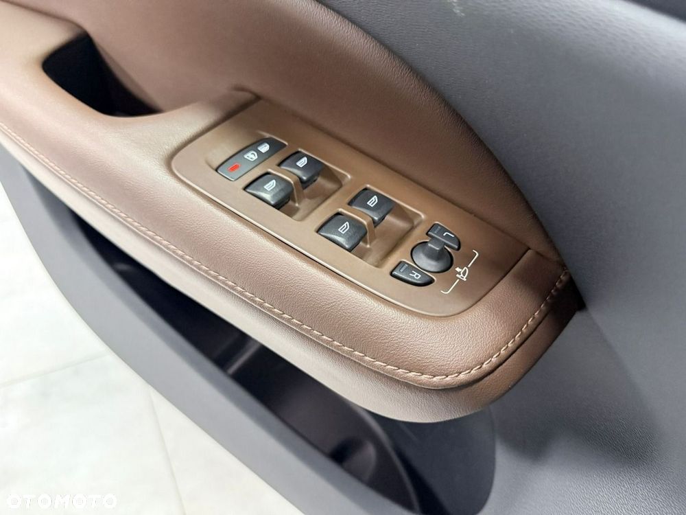 Volvo V60 D3 Inscription - 24
