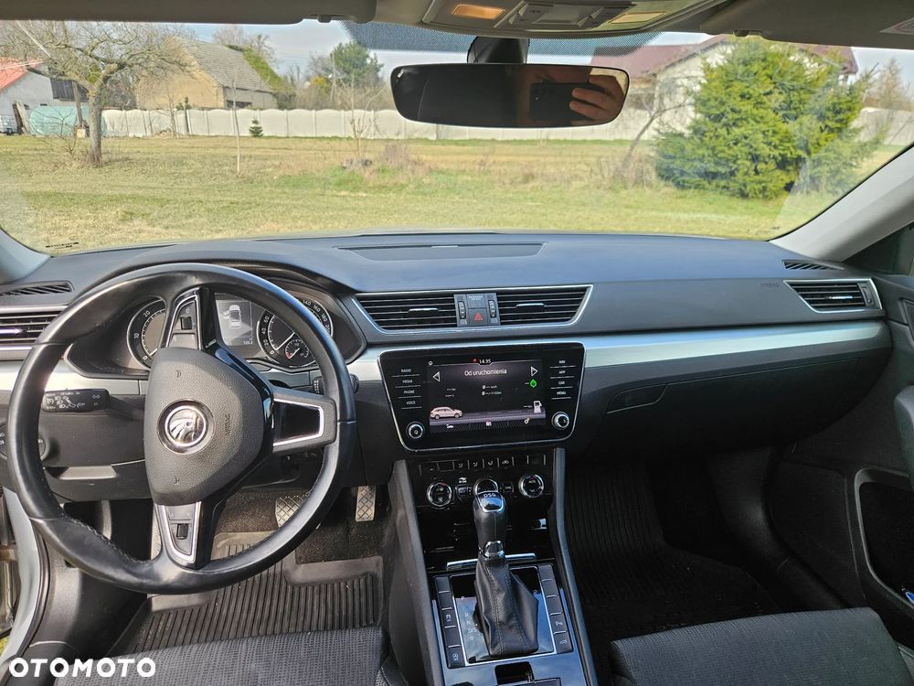 Skoda Superb 2.0 TDI SCR Ambition DSG - 19