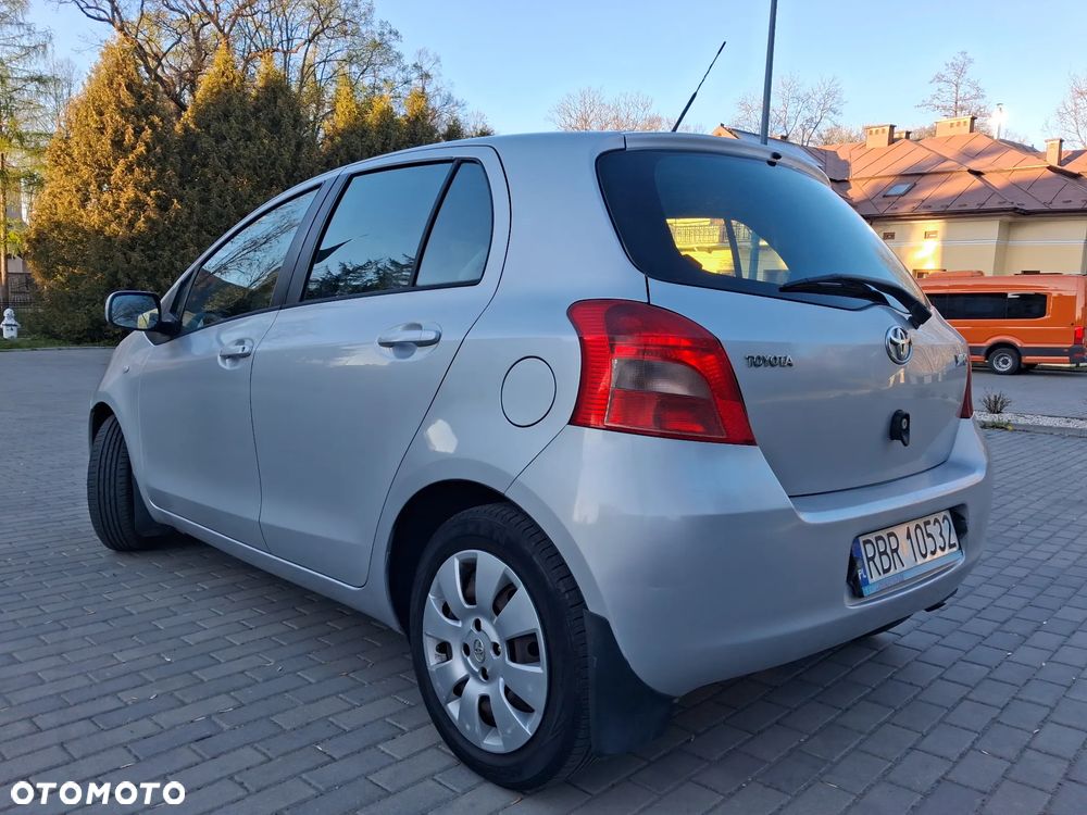 Toyota Yaris 1.3 Unlimited - 3