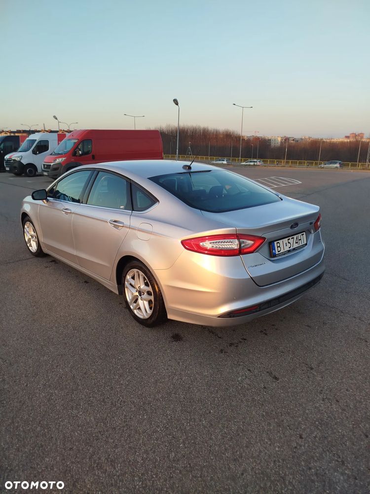 Ford Fusion - 15