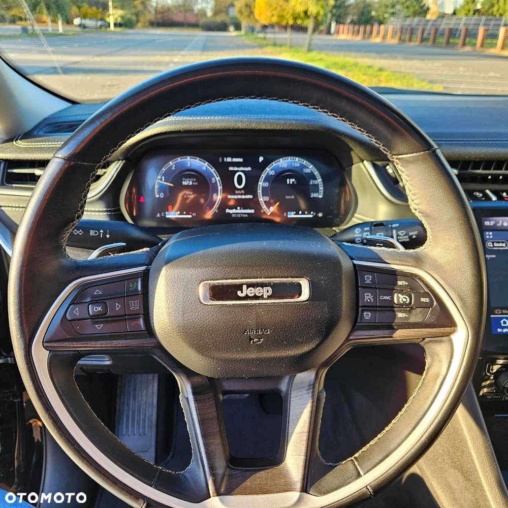 Jeep Grand Cherokee - 20