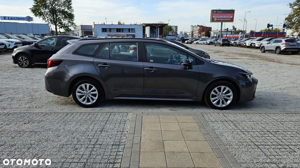 Toyota Corolla 1.8 Hybrid Comfort - 17