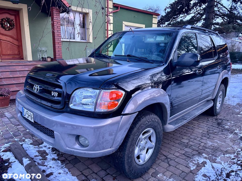 Toyota Sequoia - 1