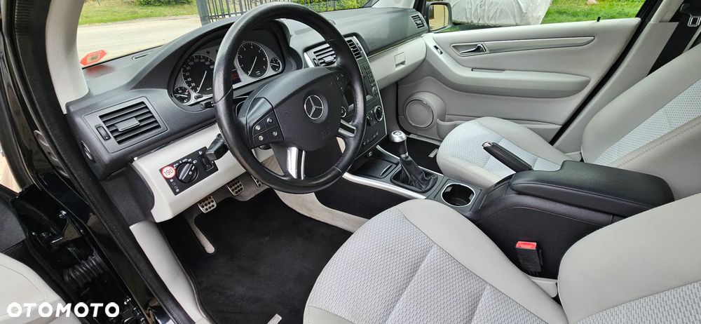 Mercedes-Benz Klasa B 180 BlueEFFICIENCY EU5 - 12