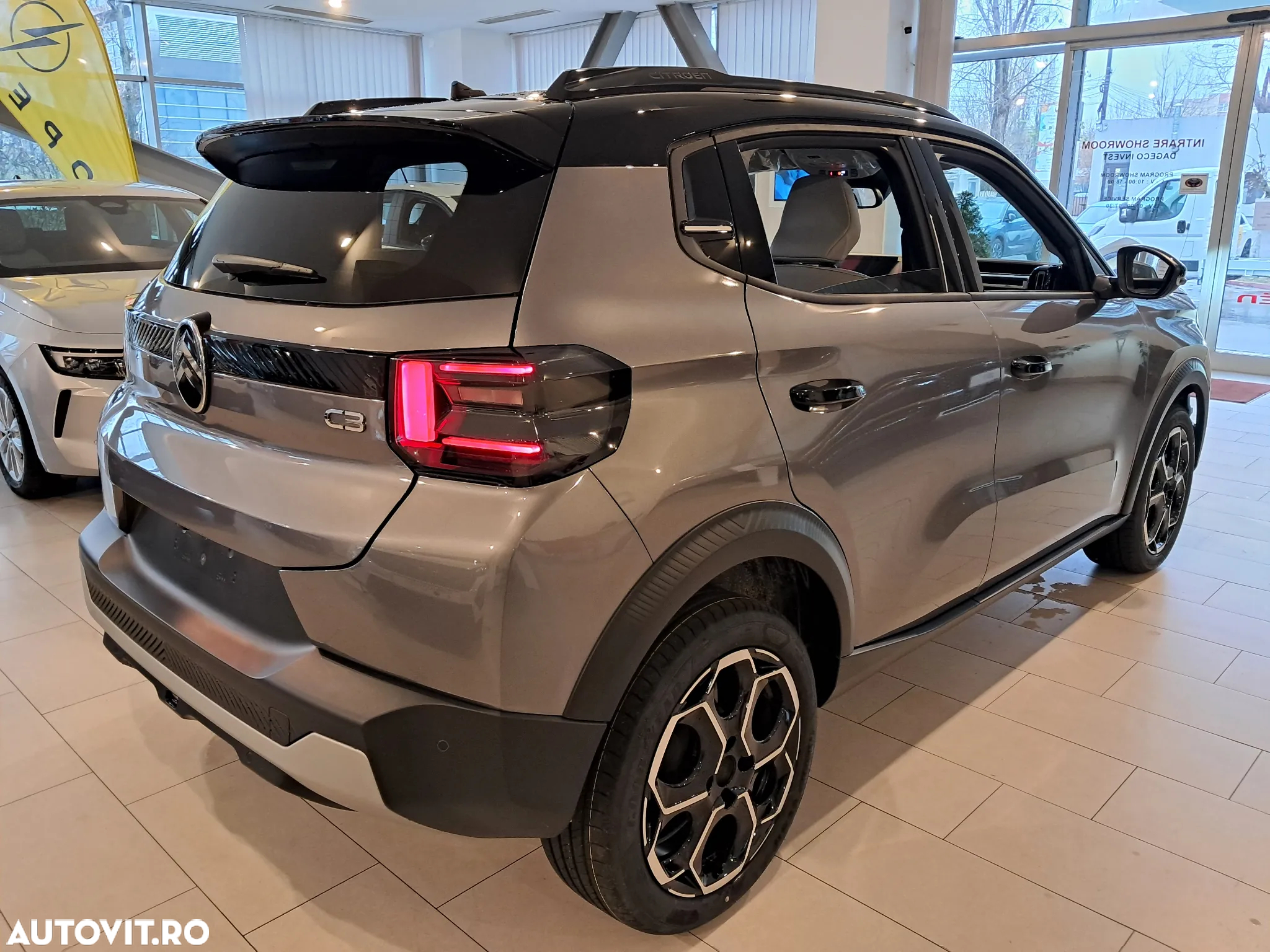 Citroën C3 1.2 PureTech 100 S&S BVM6 MAX - 8