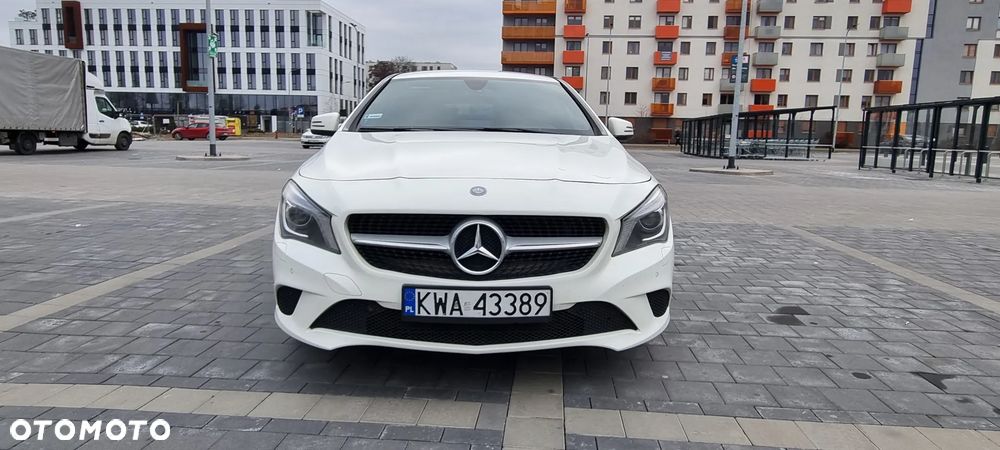 Mercedes-Benz CLA 200 7G-DCT AMG Line - 2