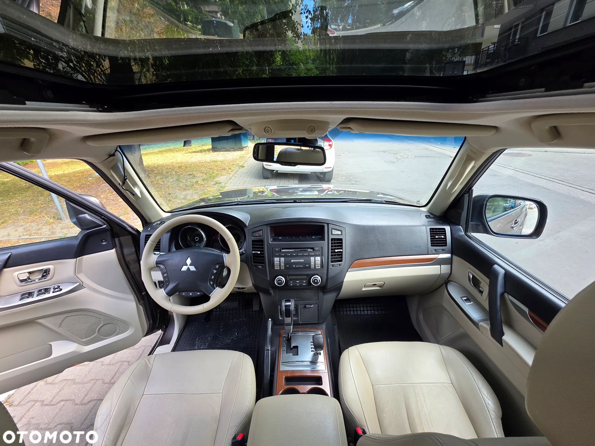 Mitsubishi Pajero 3.2 DID Instyle - 16