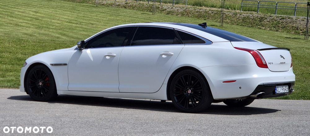 Jaguar XJ 3.0 T AWD LWB Premium Luxury - 16