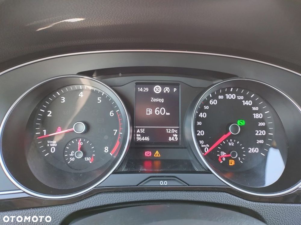 Volkswagen Passat 2.0 TSI Business DSG - 28