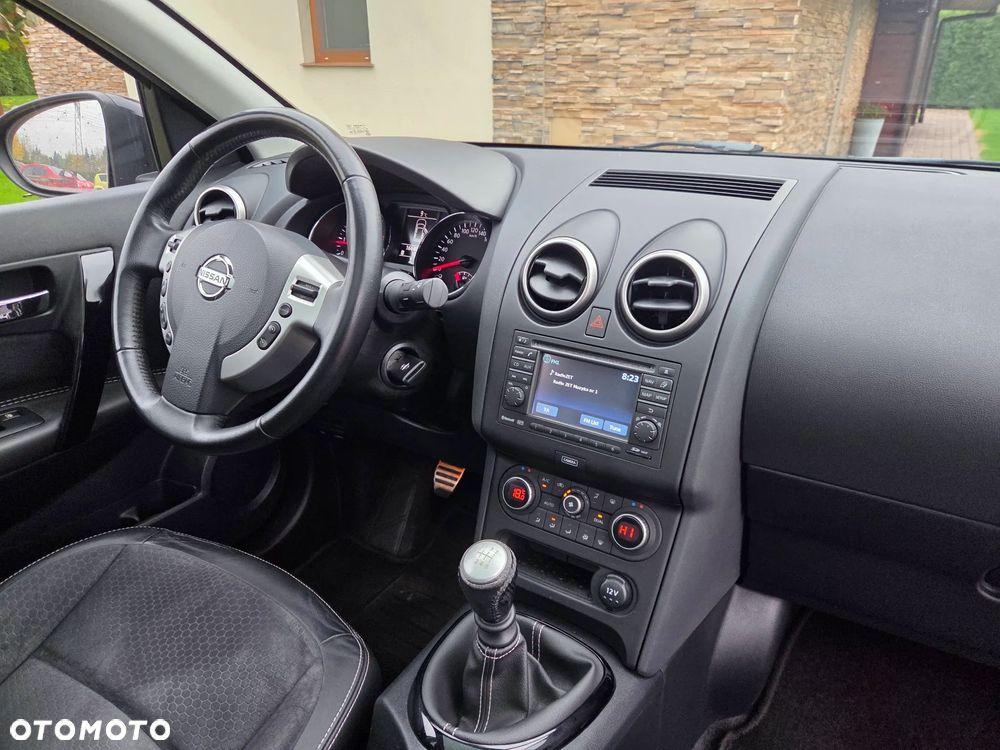 Nissan Qashqai+2 - 23