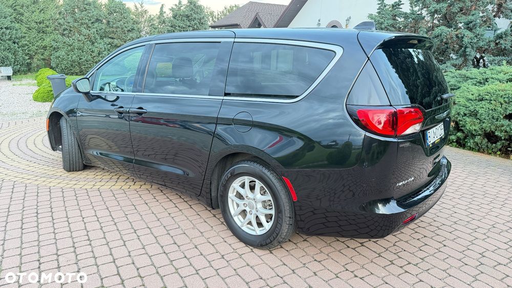 Chrysler Pacifica - 18