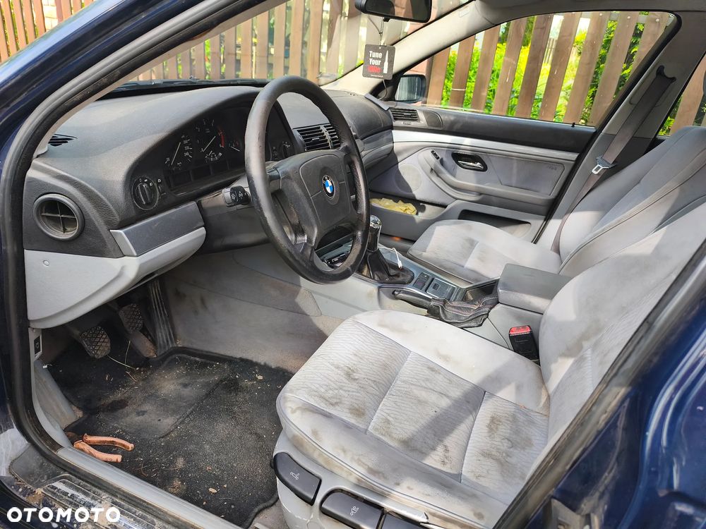 BMW Seria 5 525d - 9