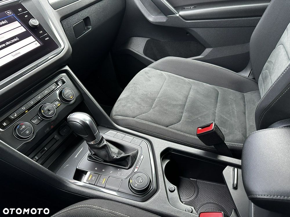 Volkswagen Tiguan 2.0 TDI SCR 4MOTION DSG Highline - 27