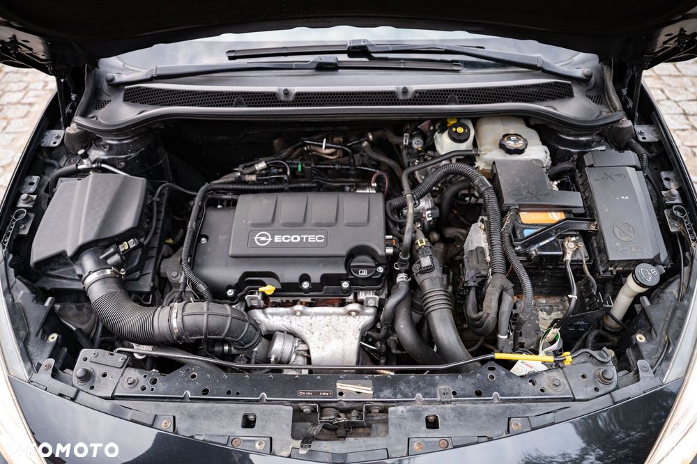 Opel Astra 1.4 T Enjoy - 29