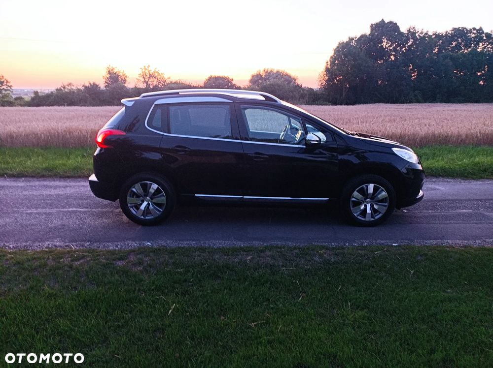 Peugeot 2008 PureTech 130 Stop&Start GT-Line Edition - 4