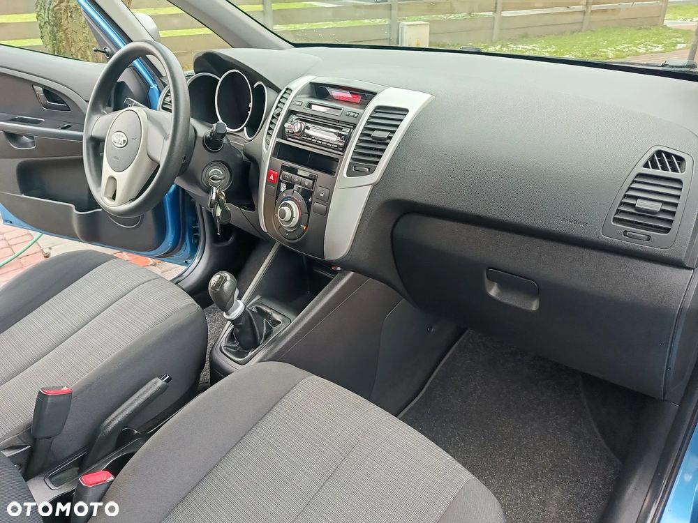 Kia Venga 1.4 CVVT Vision - 11