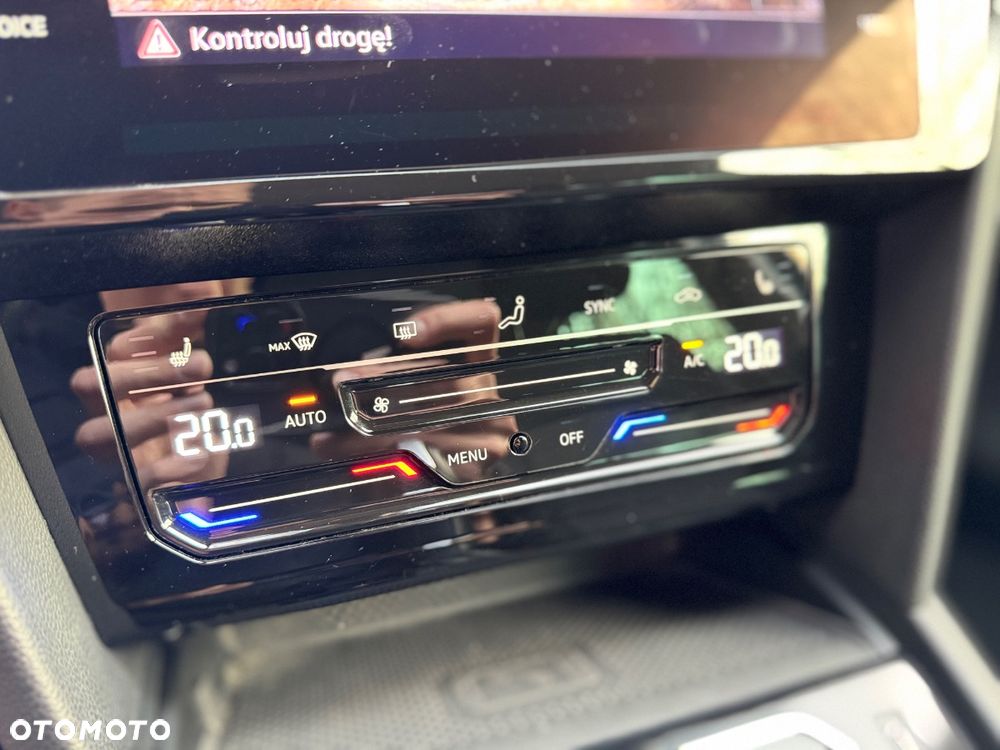 Volkswagen Passat Variant 2.0 TDI SCR DSG 4Motion Business - 32