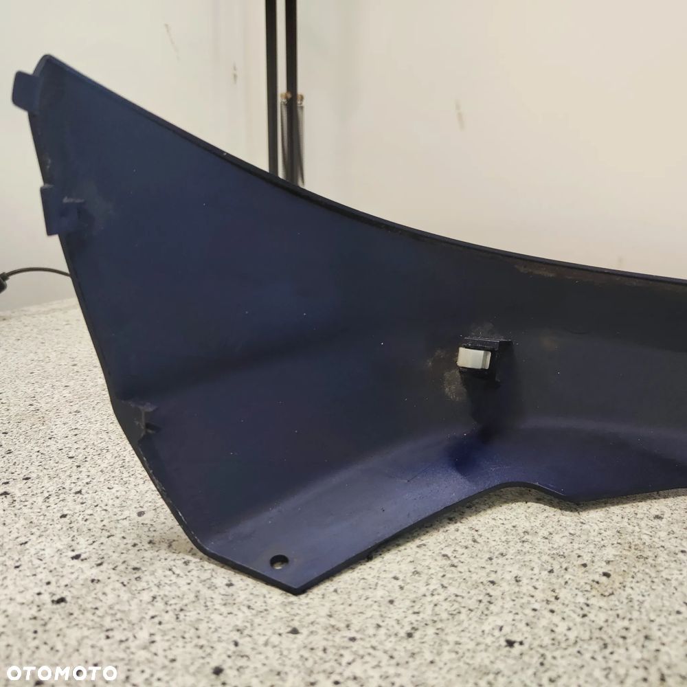 Owiewka, osłona, bok, boczek, zadupek, ogon, łącznik Suzuki Burgman 125 200 - 9