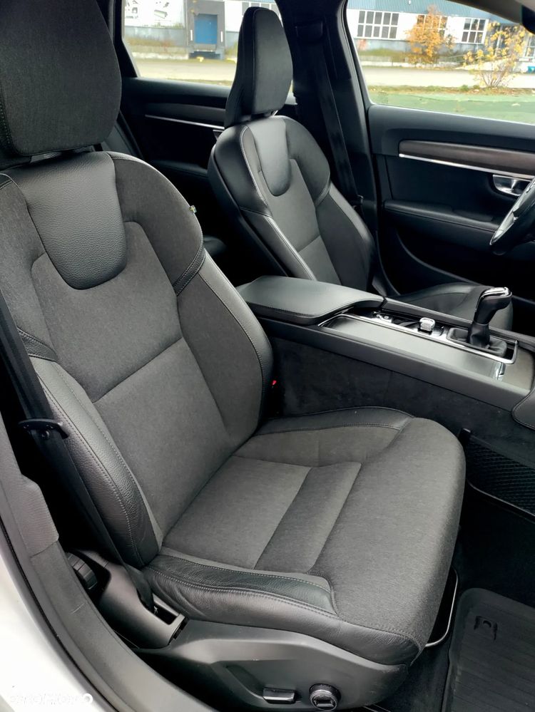 Volvo V90 Cross Country D4 AWD Pro - 19