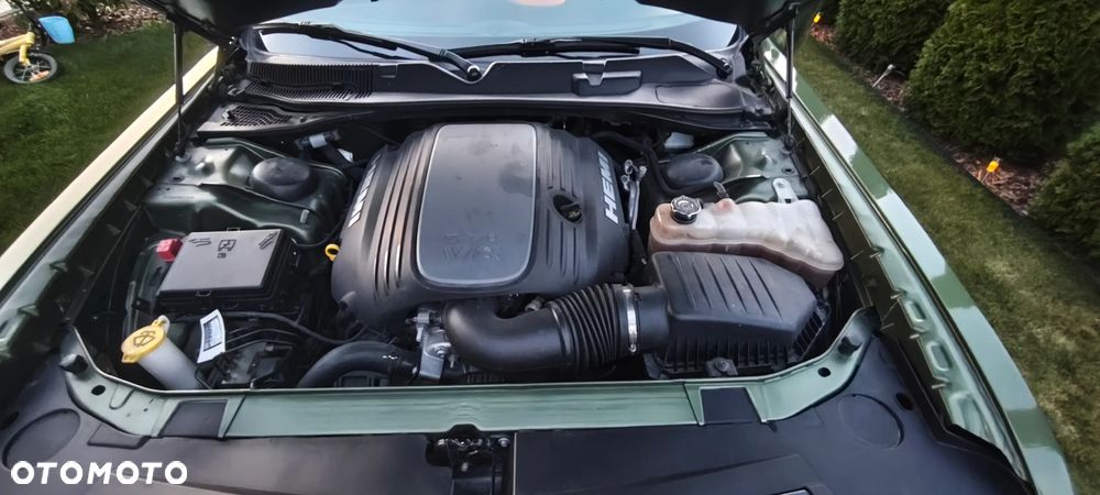 Dodge Challenger 5.7 R/T - 17