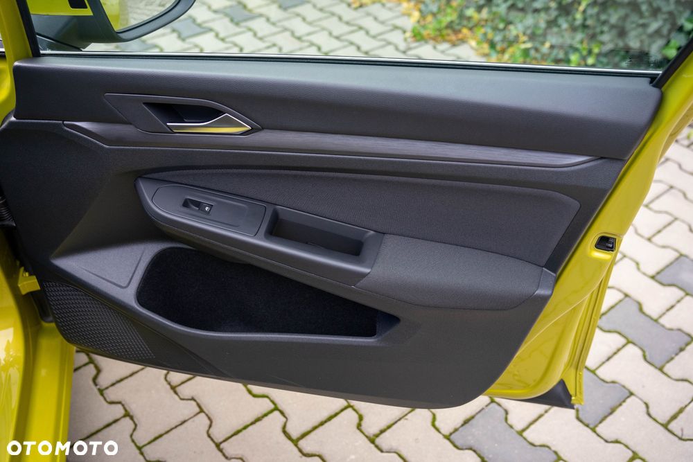 Volkswagen Golf VIII 1.5 eTSI EVO Style DSG - 19