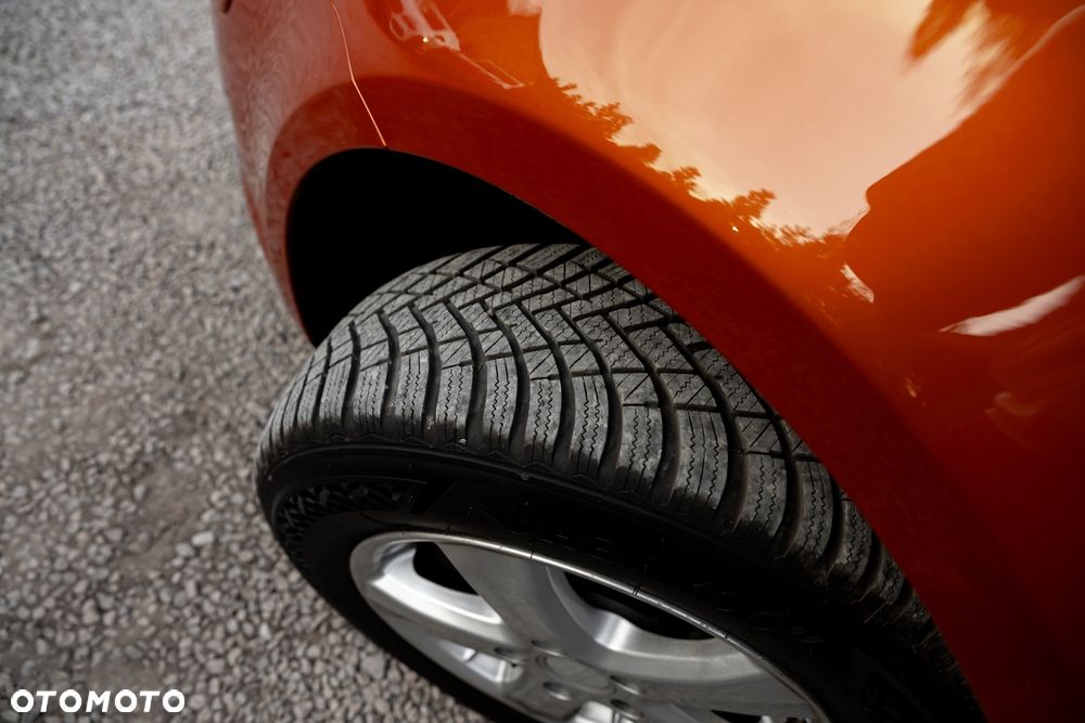 Volkswagen Touran 1.6 - 33