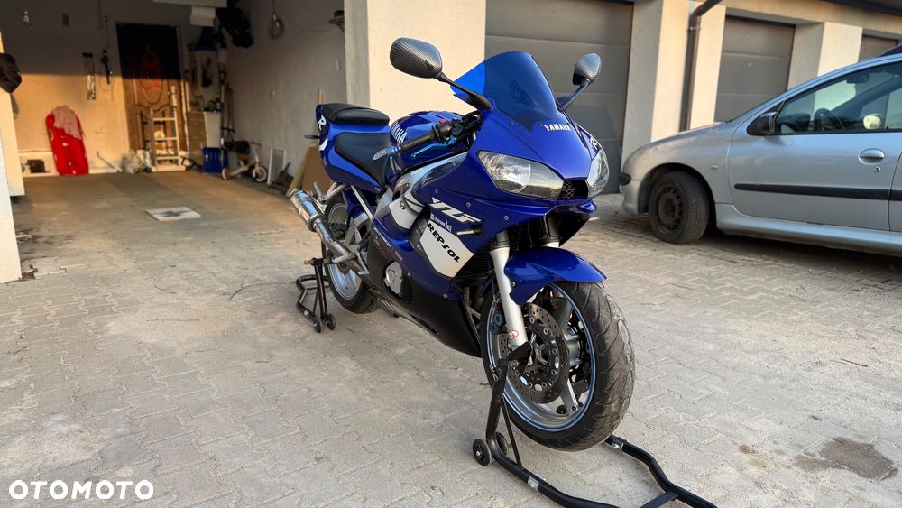 Yamaha R6 - 12