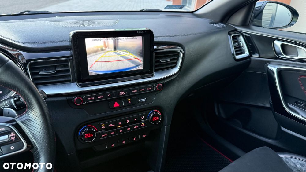 Kia ProCeed 1.6 T-GDI GT DCT - 18