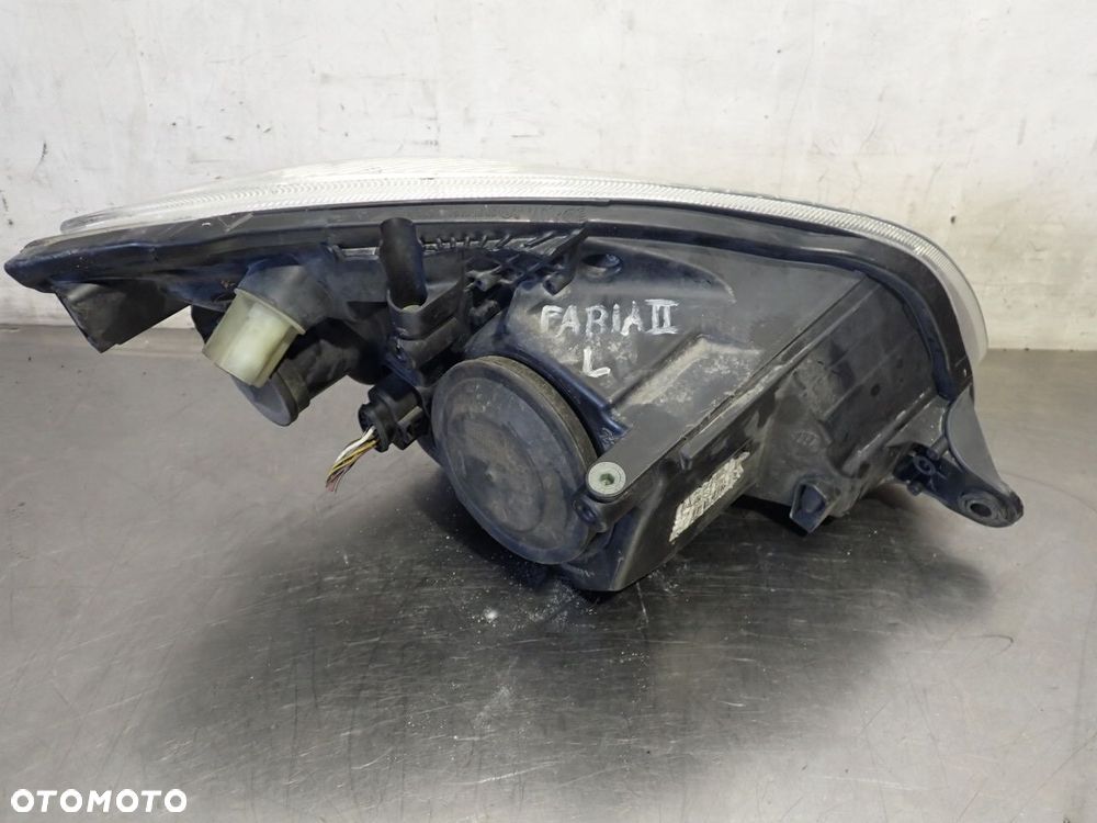 LAMPA LEWA PRZEDNIA SKODA FABIA II 1.4MPI 5J1941017A - 2