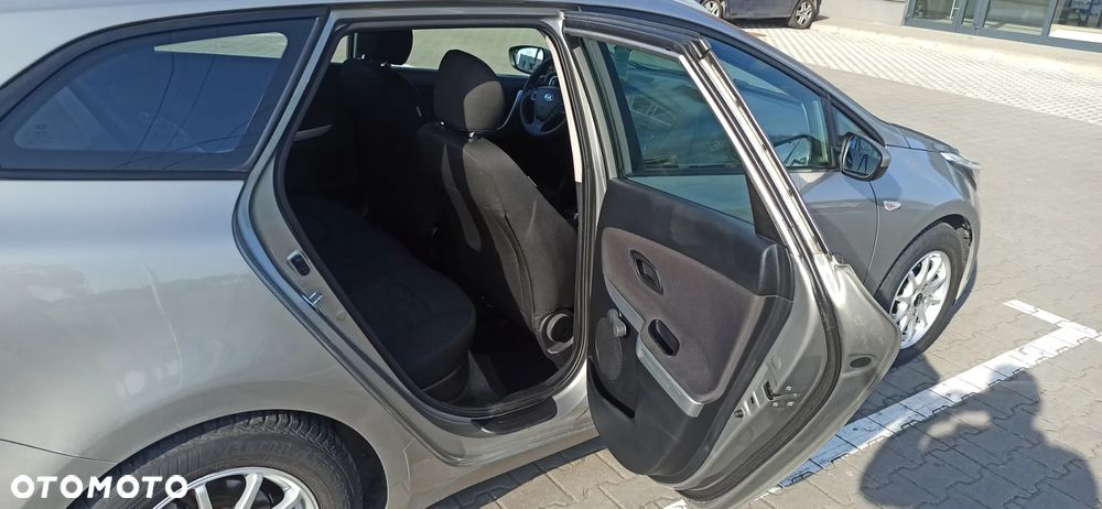 Kia Ceed 1.6 GDI L - 10